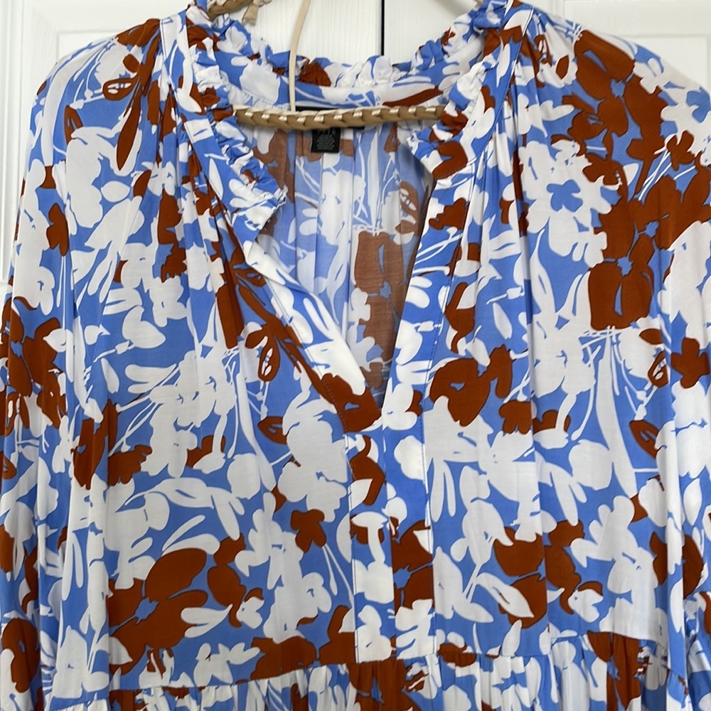 Floral mini dress long sleeved